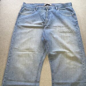 Wrangler Men's Light Blue Relaxed Jeans 38x29